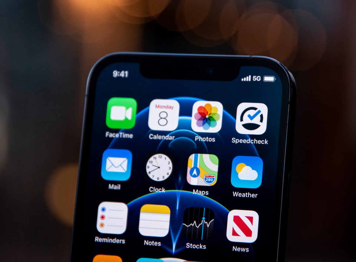 贵阳苹果手机维修分享为什么 iPhone 12 在冬季会自动关机 